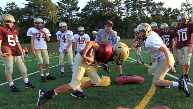 mmqb_youthfootball.jpg